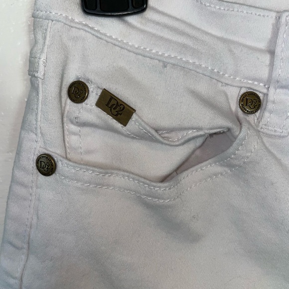 White Capris - Picture 4 of 4